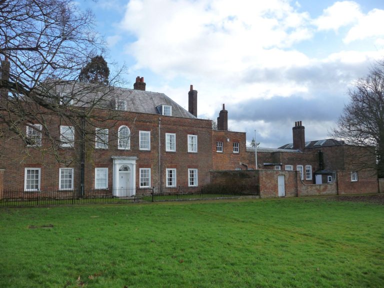 Common Road Cumberland House Redbourn VIllage Online