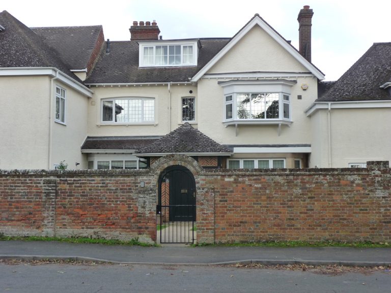 Dunstable Road Bylands House Redbourn VIllage Online